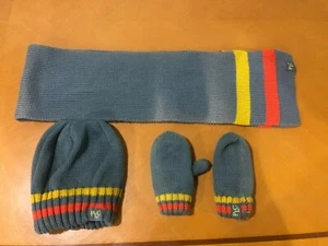 Boys Baby Children's Place Gray Winter Scarf, Mitten, & Hat Set Size 4-6 - Picture 1 of 11