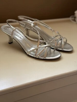 серебряные нарядные сандалии - Изображение 1 из 4