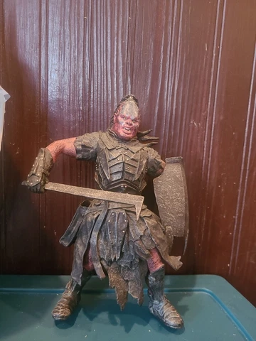 Lord of the rings uruk hai action figure Cover