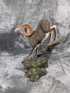 Danbury Mint Stone Sheep Figur by Nick Bibby Chipped Damaged Ram Mountain - Bild 1 von 21