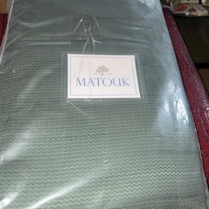 Matouk King Matelasse Coverlet Augusta Green Egyptian Cotton Geometric New - Picture 1 of 4