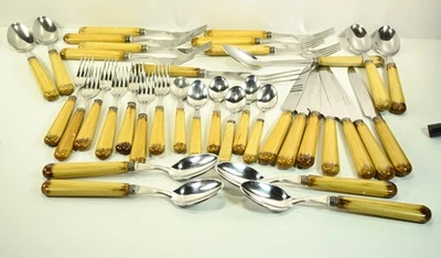 Lote de 30 cubiertos franceses vintage de madera e acero inoxidable Francia Foto 1 de 4