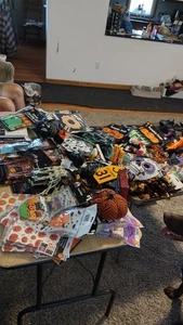 Halloween Party Decor Lot OVER 200 PCS.TREAT BAGS TO DECORATIONS SEE SEE - Picture 1 of 24