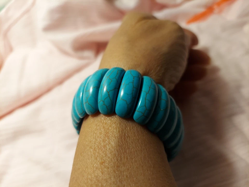 Turquoise Howlite STONE Elastic Cuff Bracelet USA - Image 1 of 4