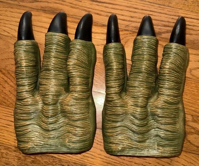 Guantes de disfraz de dinosaurio o garra de monstruo de vinilo de Halloween de 9"" Foto 1 de 3