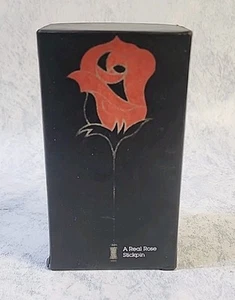 Vintage RARE 1979 Real Rose Stick Pin Brooch CHRYSTALLE FLOWER CO. Great Cond! - Picture 1 of 8