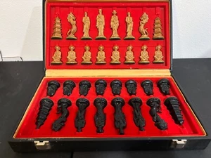 Set scacchi asiatici vintage pezzi ecopelle nera - Foto 1 di 12