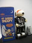 Peanuts 1998 Gemmy Hip Swinging Snoopy Music Animated Halloween Skeleton w Box