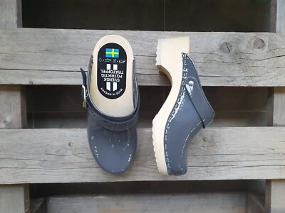 Zuecos suecos clásicos para niños Maguba gris charol Foto 1 de 3