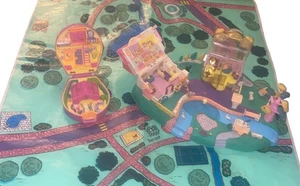Polly Pocket Vintage Toy Lot: Magical Movin Pollyville, Mat & Compact - Picture 1 of 13