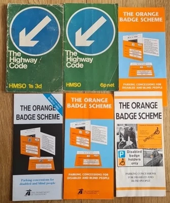 1968 & 72  Highway Code Booklets & ptange badge holders 1990s leaflets  - Image 1 of 2