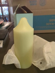 PartyLite Lemongrass 3 x 7 Bell Top Pillar Candle  - Picture 1 of 2