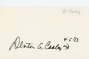 Dr. Denton Cooley - il primo impianto di cuore artificiale e il suo autografo - Foto 1 di 1