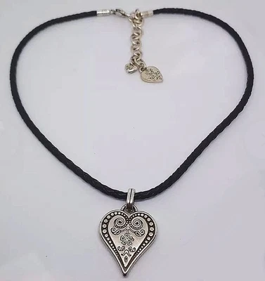 Brighton Cuarto Francés OPHELIA HEART Negro y Filigrana Cuero Collar Plata! Foto 1 de 3