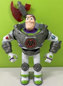 ⭐️ Toy Story BATTLESAURS That Time Forgot Buzz Lightyear Figure WITH AXE ⭐️ - Picture 1 of 8