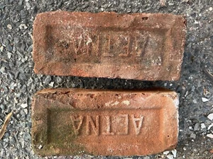 1890 AETNA BRICK Co Of OHIO. ANTIQUE CLAY BRICK. FOUND IN BOSTON DEMOLITION - Picture 1 of 2