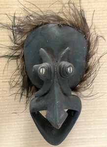 Old Kandigai Village Mask, Sepik River, Papua New Guinea - Picture 1 of 6
