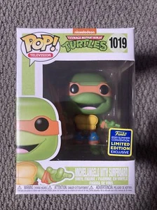 Funko Pop TMNT Michaelangelo con tabla de surf #1019 exclusivo de SDCC - Imagen 1 de 6