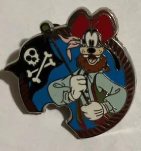 GOOFY 2007 PIRATE SKULL BONES DISNEYLAND DISNEY DLR TRADING PIN - Picture 1 of 2