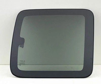 GMC Sierra 1999-2006 Privacy Rear Quarter Window Glass with Frame & Latch Foto 1 de 4