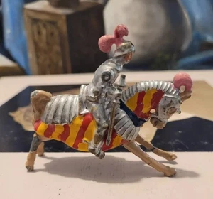 Soldado de juguete de plomo de colección británico montando a caballo. - Imagen 1 de 10
