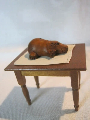 Miniatura Japonés Hipopótamo Ojime Boj Netsuke Cuentas Firmadas, Tamaño Casa de Muñecas 1:12 Foto 1 de 4