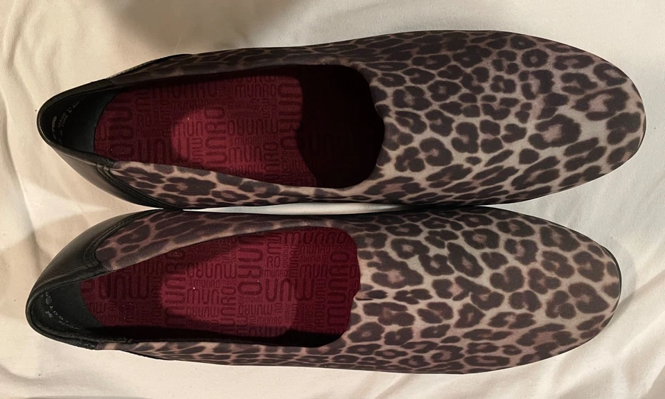 Munro Traveler SIZE: 10.5W Brown/Black Leopard Stretchy Loafers- Shock Absorbing - Image 1 of 4