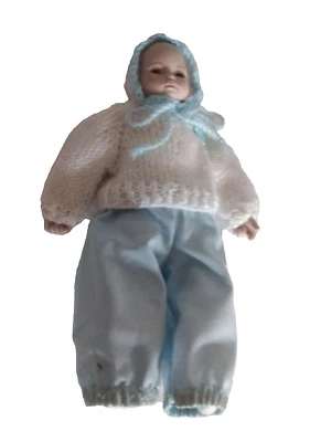 Puppe v.Helga Matejka 19 cm gem siehe Bilder Strickanzug v.1991 - Bild 1 von 4