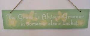 Vintage Easter Wall Decor 1990’s Painted Wood Wall /Door Plaque Green Yellow - Picture 1 of 12