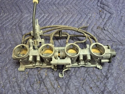 2002 年本田 CBR 600 F4i CBR600 F4i 节气门车身燃油喷射 — 第 1/4 张图片