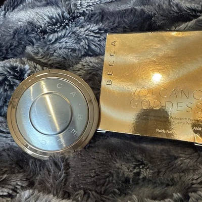 BECCA VOLCANO GODDESS SHIMMERING SKIN PERFECTER in GOLD LAVA  LIMITED EDITION - Image 1 of 2