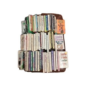 agatha christie 62 Paperbacks - Picture 1 of 1