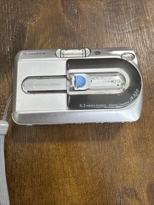 Fujifilm FinePix A330 3.2MP Digital Camera (Tested Working)  - Image 1 of 4