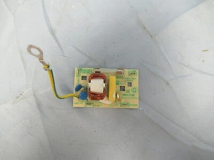 Placa de filtro de ruido para microondas Frigidaire 5304525109 5304512523 (Lote #119) - Imagen 1 de 6
