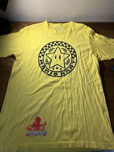 Men's Universal Studios Super Mario World Mario Kart yellow star Tshirt, L - Picture 1 of 7