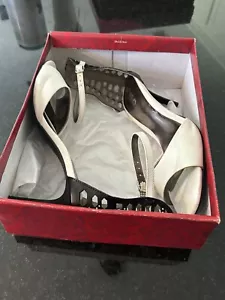 Carlos by Carlos Santana Danielle Heels Black White Shoes Sz 9 W/ Box - Picture 1 of 15