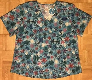 NWT Simply Basic Scrubs Blue Snowflake Christmas Holiday Scrub Top Shirt S Small - Picture 1 of 4