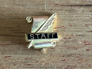 Quill Feather Staff Lapel Pin High School Newspaper Student Award Vtg Gold Fill - Picture 1 of 21
