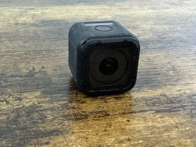 GoPro Hero Session Digital Action Camera - Image 1 of 4