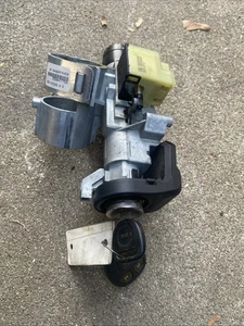 💥 2007-2017 GMC Acadia Outlook Traverse Ignition Switch Immobilizer + Key OEM - Picture 1 of 6