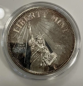 De colección 1985 Liberty Mint Estatua de la Libertad Constitución de los Estados Unidos 1 oz ronda de plata 999 - Imagen 1 de 2