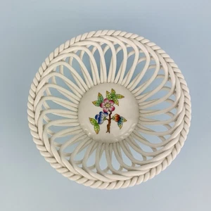 Vintage Herend Queen Victoria Reticulated Basket Bowl 7371 VBO Hungary 13cm - Picture 1 of 6