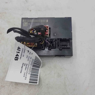 Módulo de control de relé de caja de fusibles Volkswagen GTI CC BCM 2005-2013 OEM 3C8937049E Foto 1 de 3