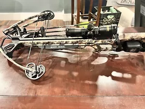 Ten-Point Titan M1 Crossbow with ACUdraw Crank and Pro-View 3 Scope and Quiver  - Picture 1 of 4