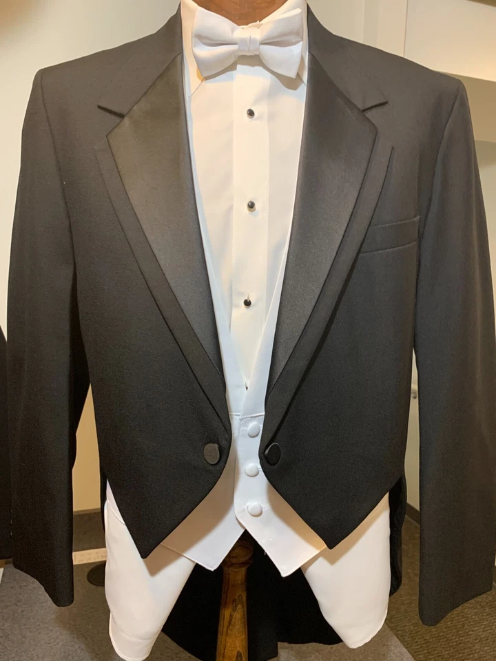 BLACK FORMAL TUXEDO TAILCOAT - Contour Notch Lapel by OSCAR de la RENTA - Image 1 of 4