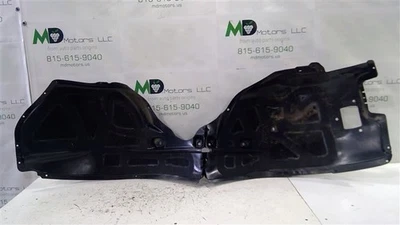 Dodge Challenger 2019-2022 guardabarros interior delantero izquierdo revestimiento escudo OEM DGC4014CL-C Foto 1 de 4