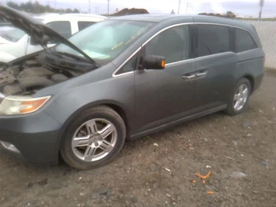 Used Driving Light fits: 2012 Honda Odyssey Fog-Driving bumper mounted Touring E - Image 1 of 4