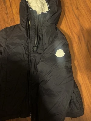 Moncler Niños Talla 8 Foto 1 de 4