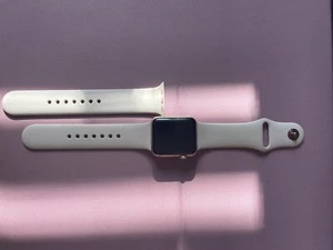 apple watch rose gold 38MM - Picture 1 of 2