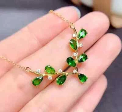 Colgante de esmeralda verde simulado pera 1,75 quilates enchapado en oro amarillo de 14k collar de 18" Foto 1 de 4